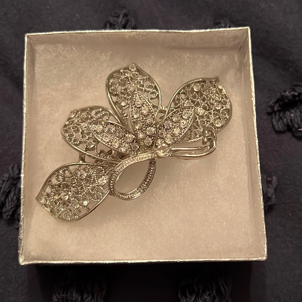 New in box Floral rhinestone hair barrette